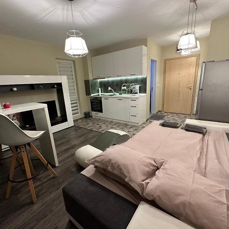 Uni Time Apartment By Lmg Szófia Kültér fotó
